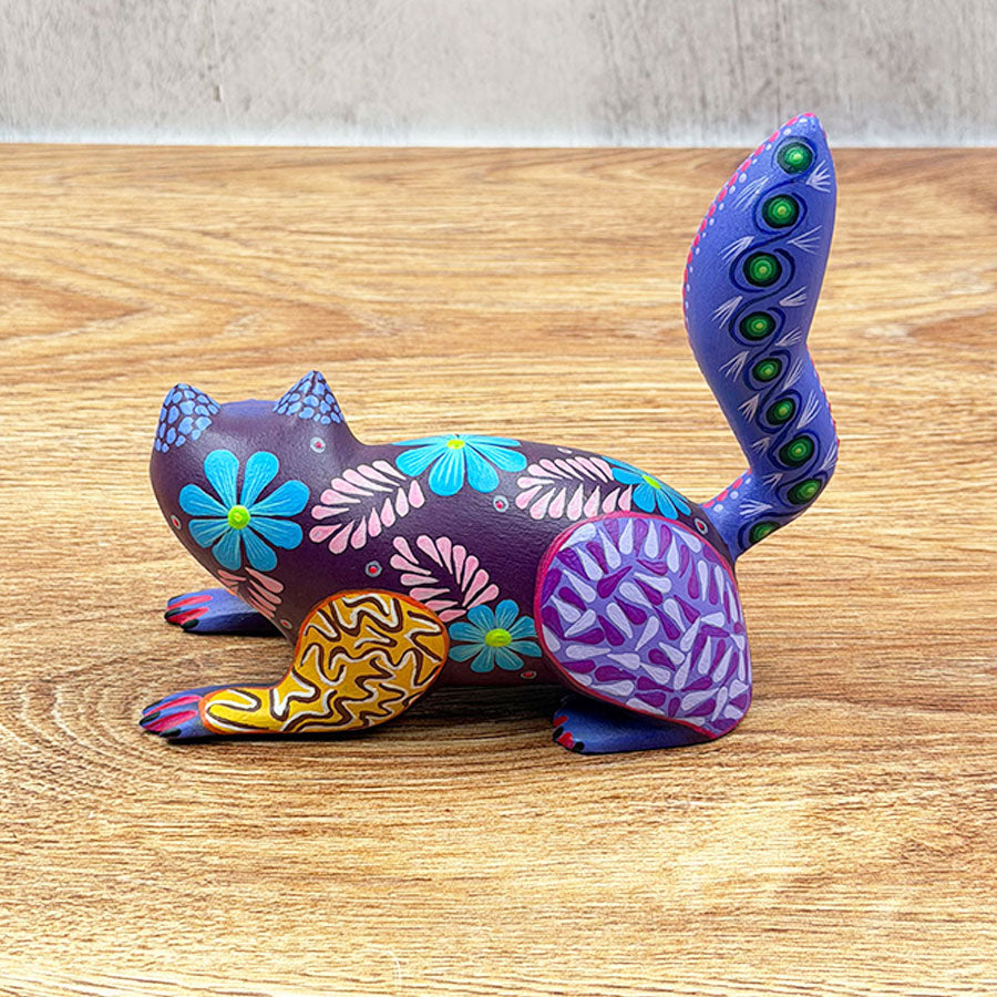 Mapache alebrije morado