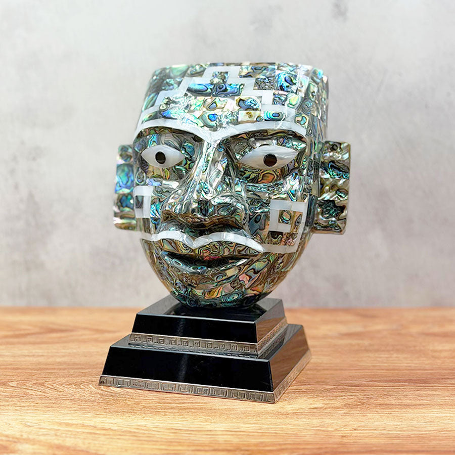 Teotihuacan mask made of obsidian lined with abalone shell