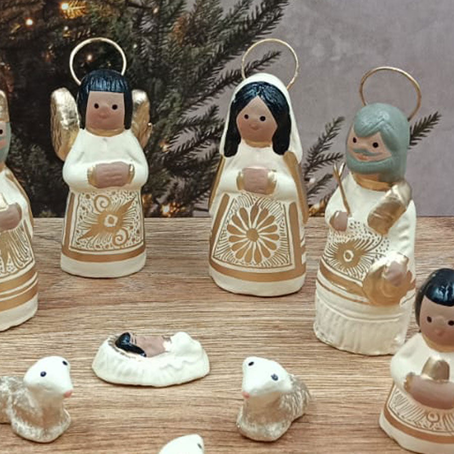 Nacimiento tradicional decorado mini