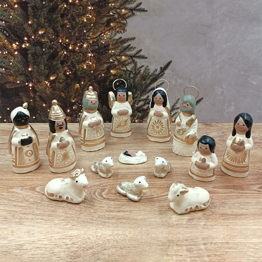 Nacimiento tradicional decorado mini
