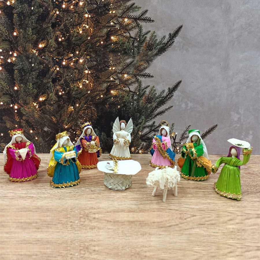 Nacimiento hoja de maíz de colores