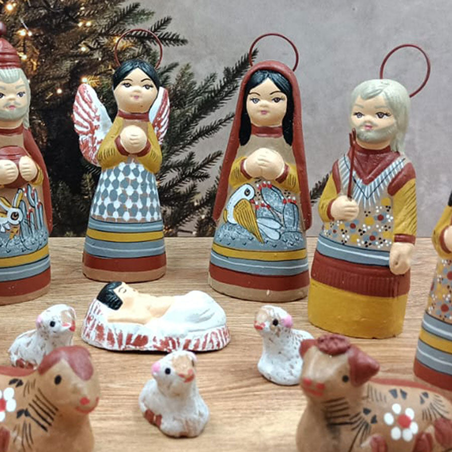 Nacimiento tradicional decorado chico