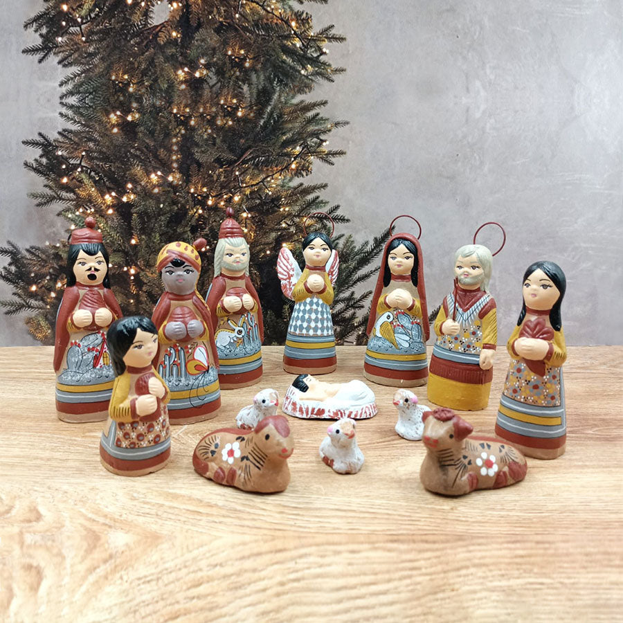 Nacimiento tradicional decorado chico