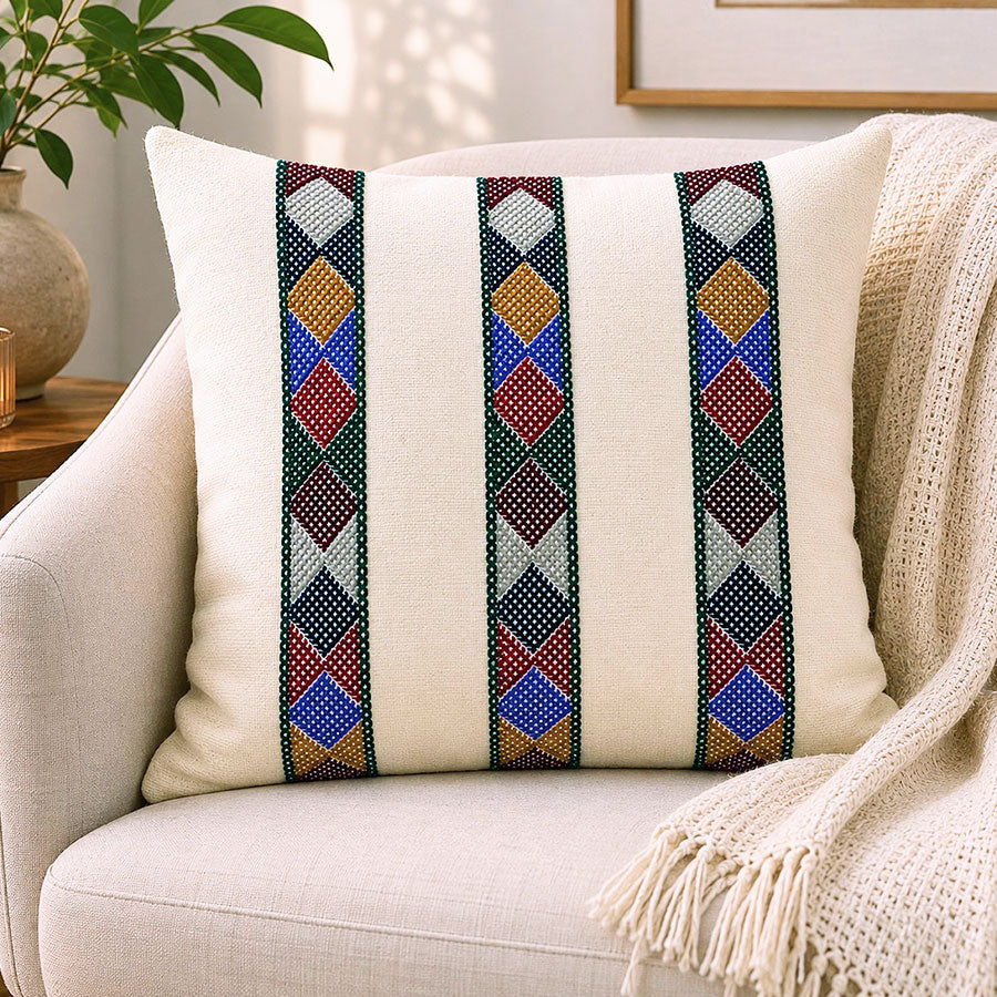 Par de fundas beige para cojín con franjas de colores