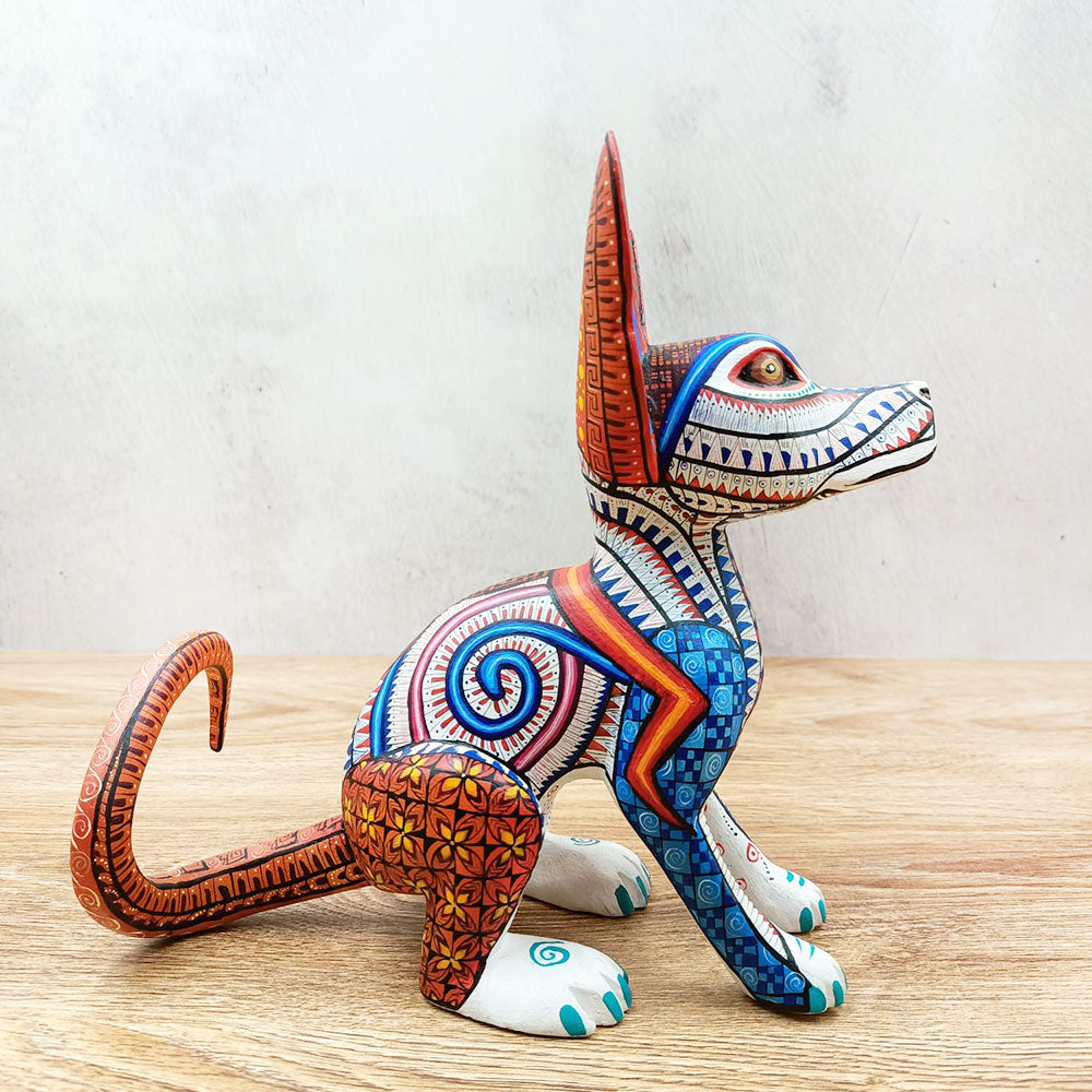 Perrito alebrije de colores