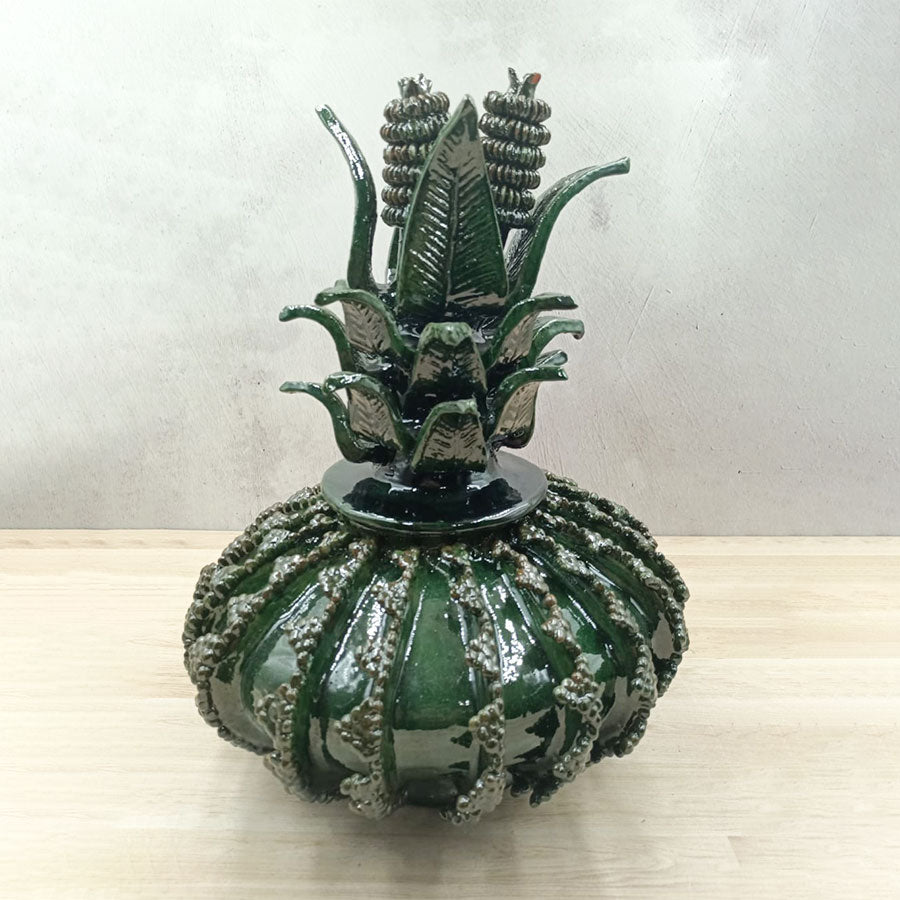Piña triángulos verde barro vidriado