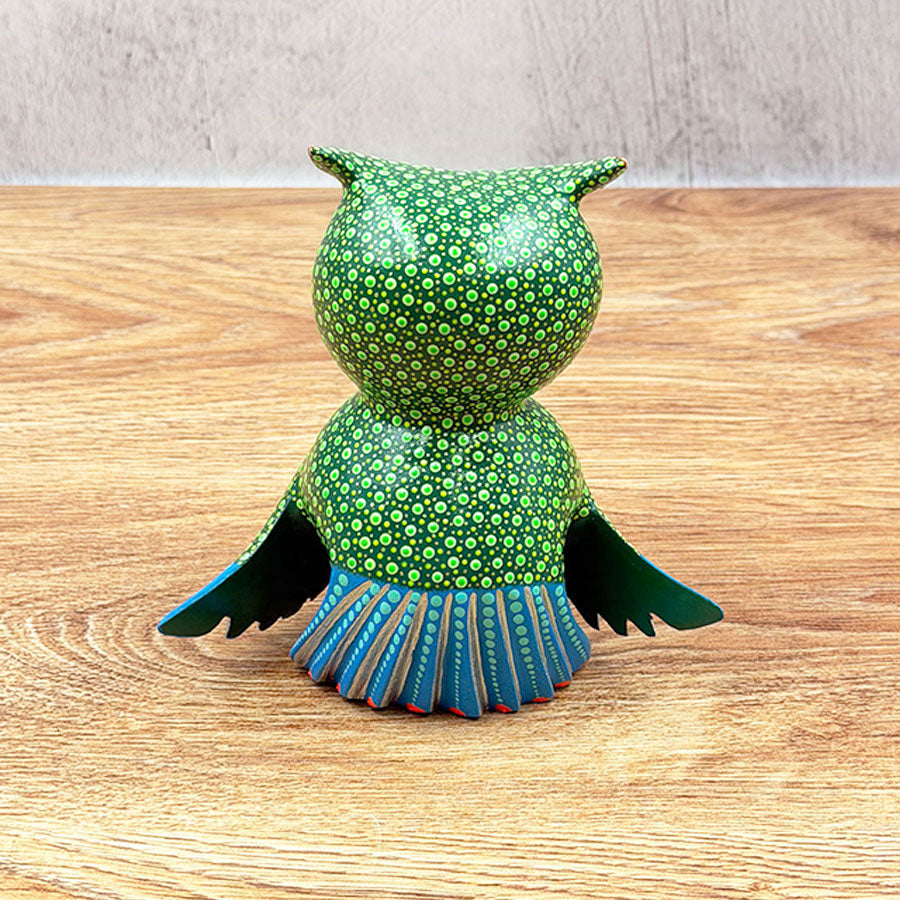 Búho alebrije verde