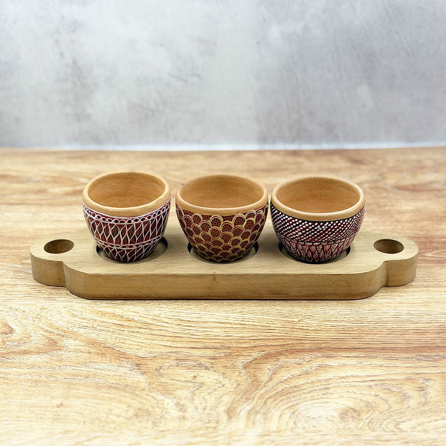 Set of tray with triple painted sauce bowl