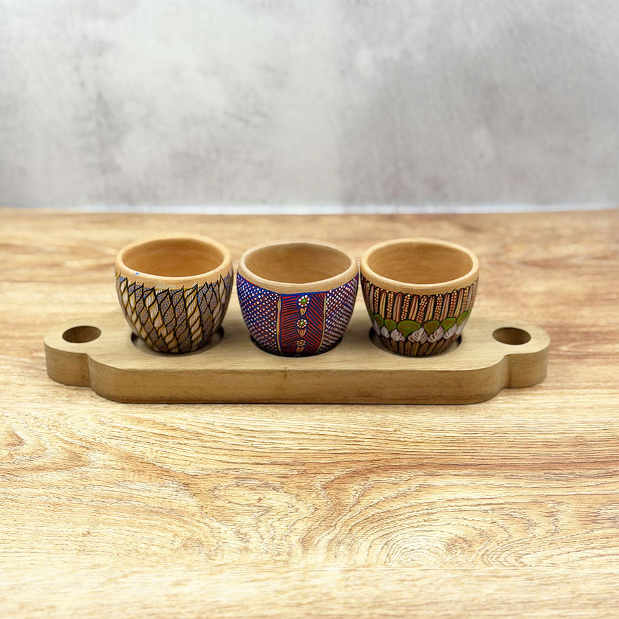 Set of tray with triple painted sauce bowl
