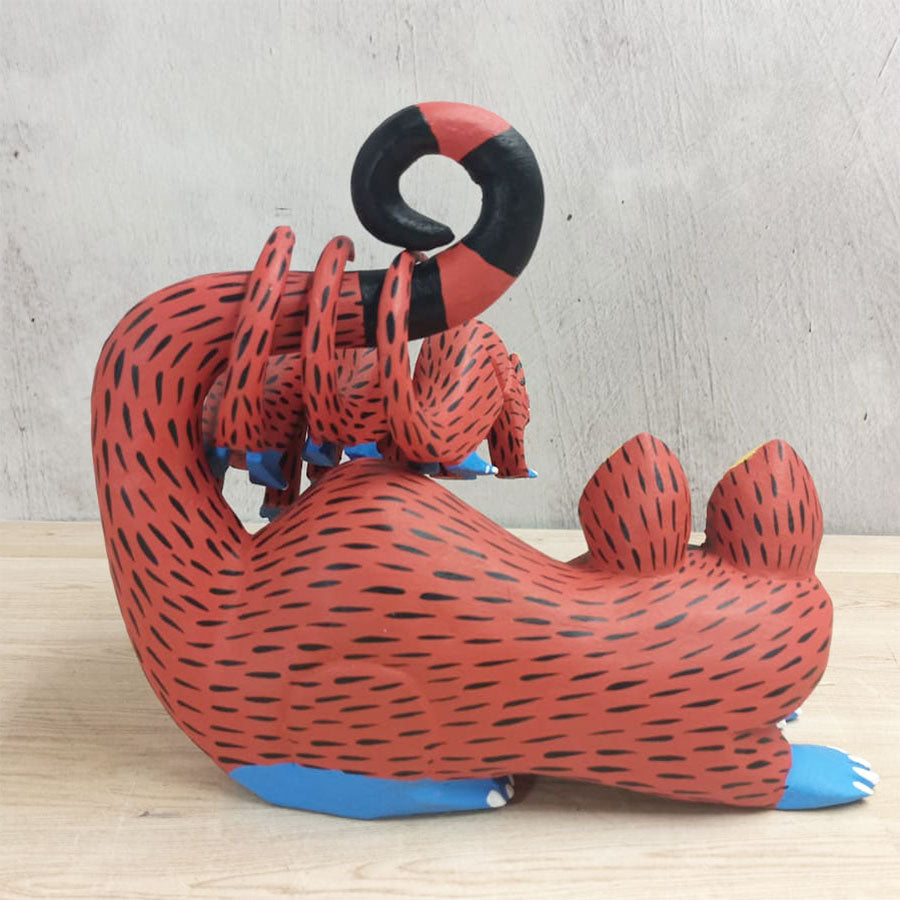 Tlacuache alebrije con crías