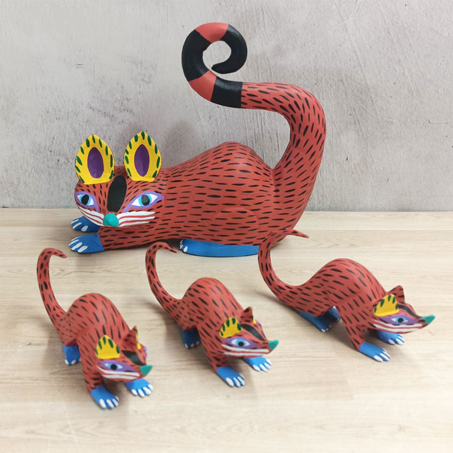 Tlacuache alebrije con crías