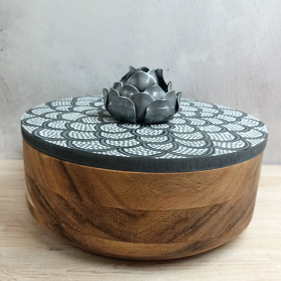 Martina tortilla holder with decorated  lid