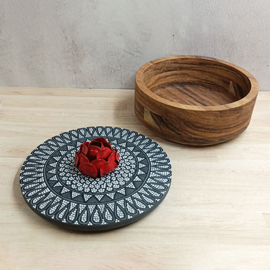 Martina tortilla holder with decorated  lid