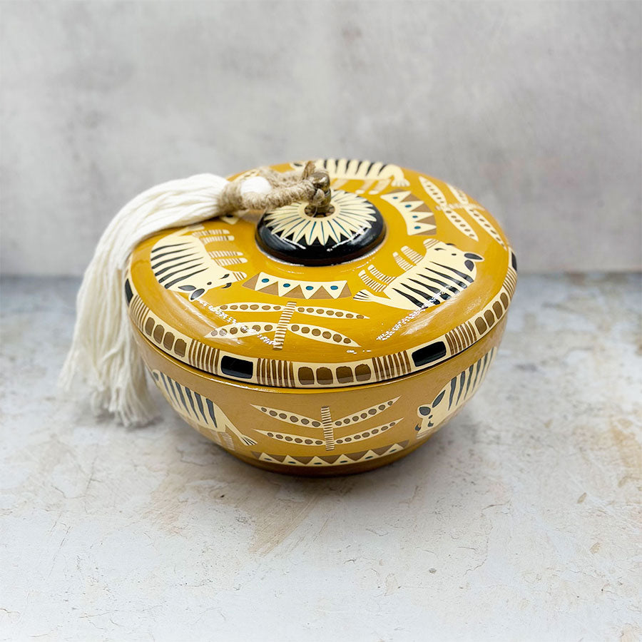 Tortillero tribal decorado