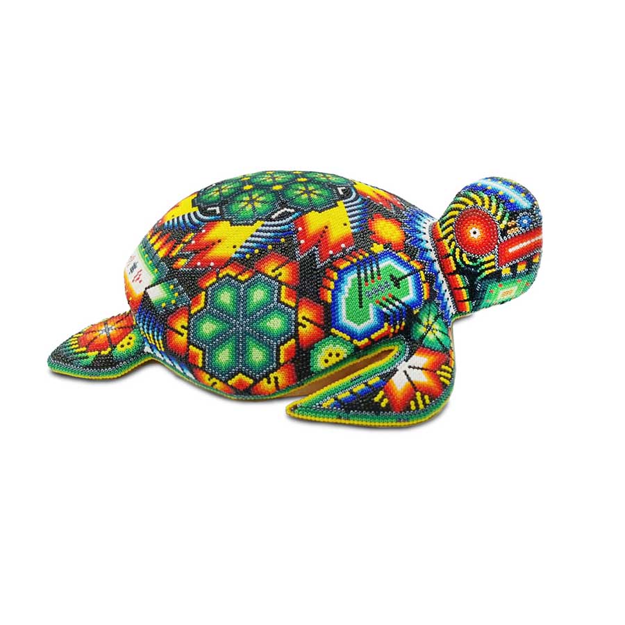 Tortuga verde chaquiras