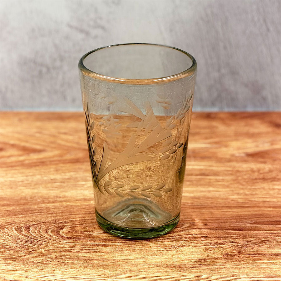 Vaso para agua cónico con pepita
