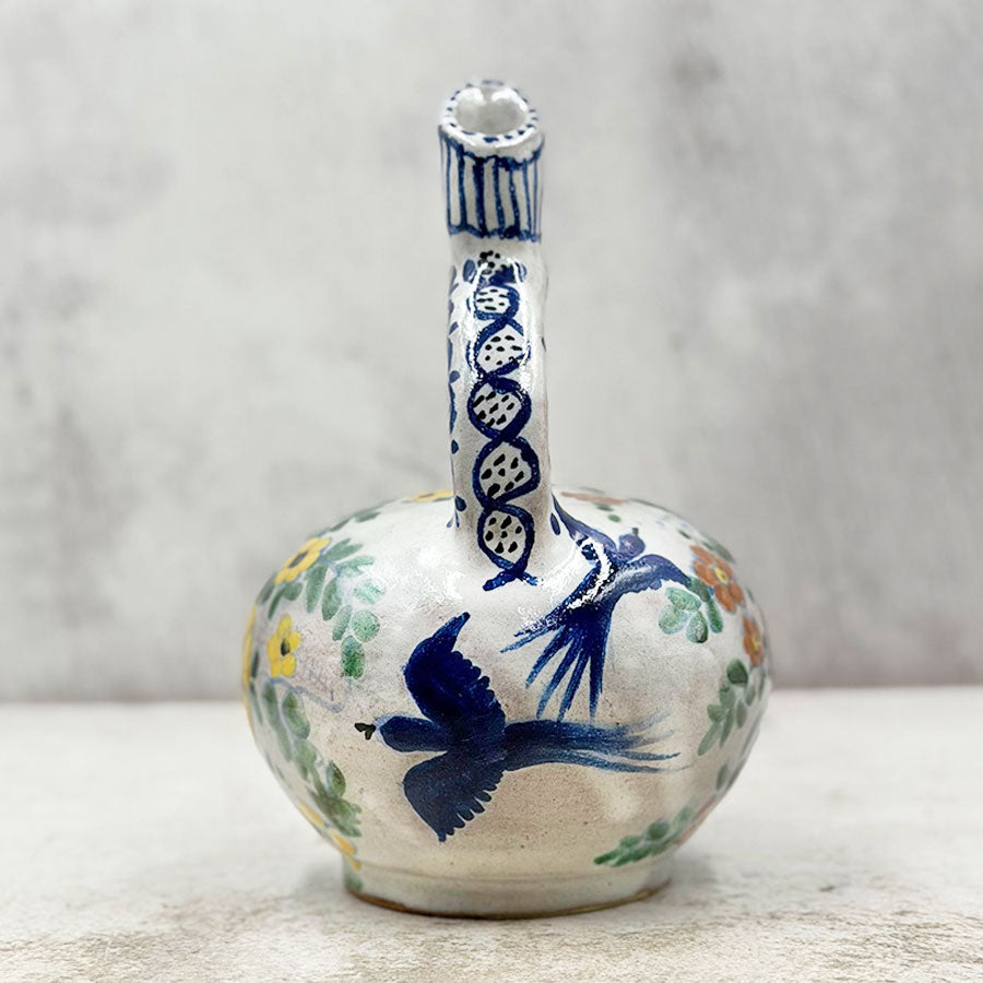 Wine pitcher with handle